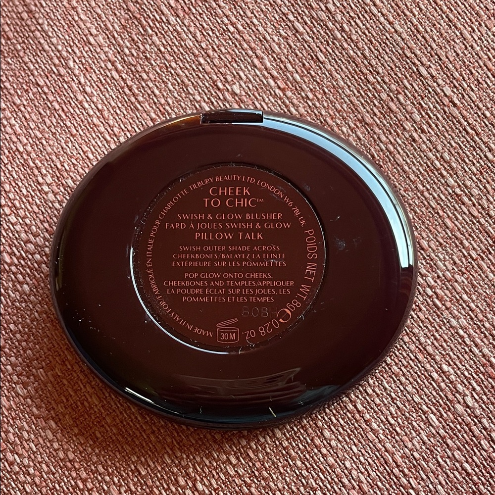 Charlotte Tilbury Cheek to Chic Swish & Glow Blusher - Pillow Talk (rose pink)